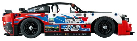 42153 - LEGO Technic - Nowy Chevrolet Camaro ZL1 z serii NASCAR®