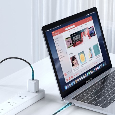 Kabel do szybkiego ładowania i transmisji danych USB-C USB-C PD 60W 2m czarny