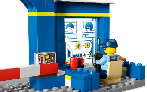 60370 - LEGO City - Posterunek policji - pościg