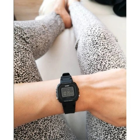 ZEGAREK DZIECIĘCY CASIO LA-20WH-1BDF + BOX