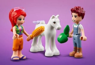 41696 - LEGO Friends - Kąpiel dla kucyków w stajni