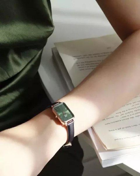 ZEGAREK DAMSKI DANIEL WELLINGTON DW00100439 - Quadro Pressed Sheffield Gold Emerald 32mm + BOX